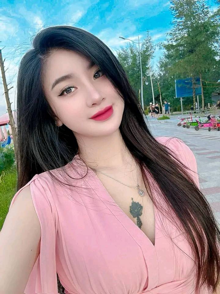 Gái Xinh Com   Hiện Tượng Gây Sốt Cộng Đồng Mạng Và Những Góc Khuất Ít Ai Ngờ